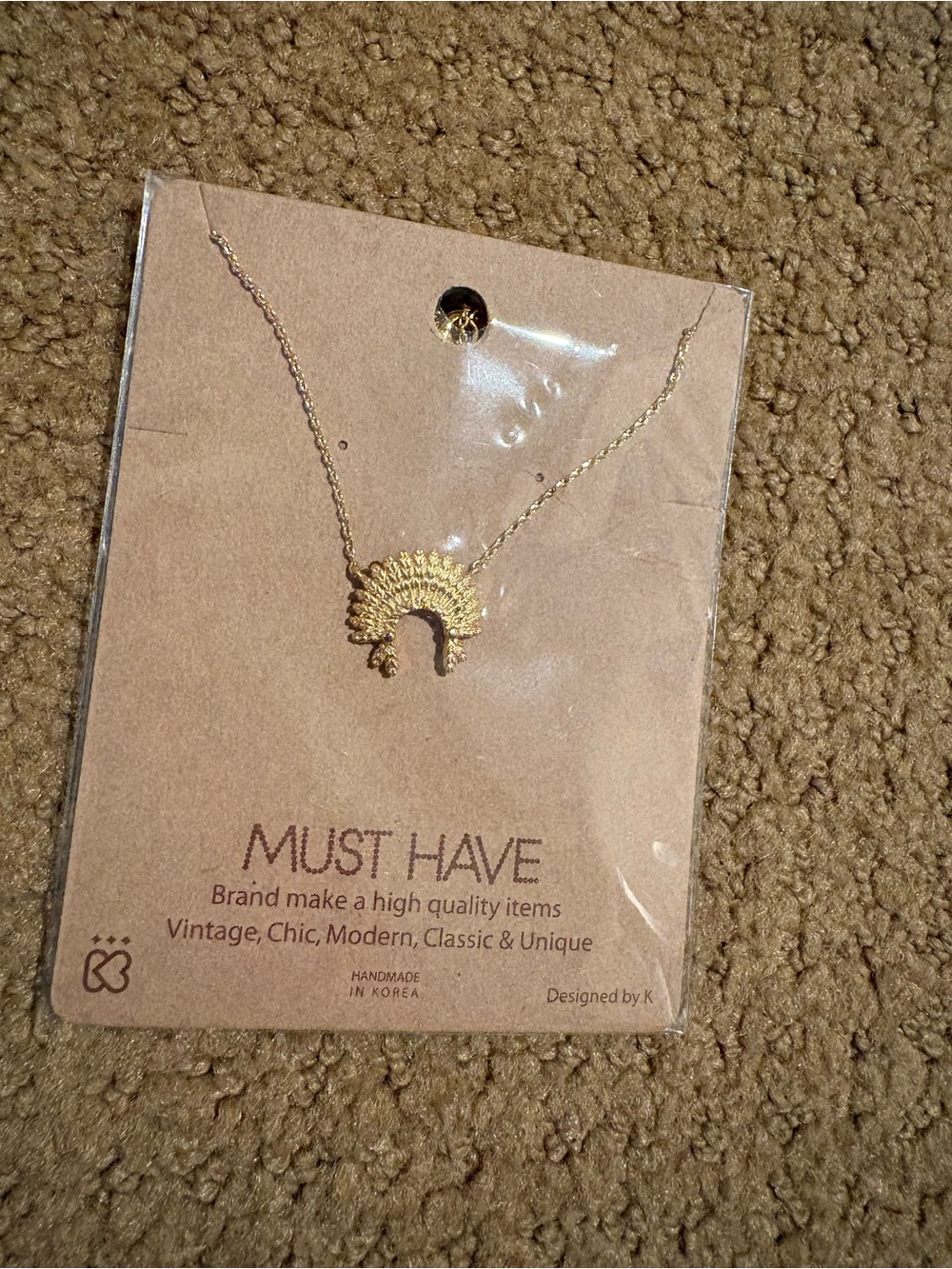 Must Have Gold Fan Pendant Necklace